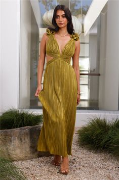 Length from shoulder to hem of size S: 137cm. Chest: 37cm, Waist: 31cm, across front only of size S. Maxi dress. Semi-lined. Model is a standard XS and is wearing size XS. True to size. Non-stretch. Plisse. Elastic back/waist. Crisscross tie-up back. Frill detailed shoulder straps. Waist cutout. Straight, flowy skirt. Zipper. Cold hand wash only. Polyester. We adore the Trust Your Love Maxi Dress. Featuring a gorgeous plisse fabrication, a crisscross tie-up back and frilled shoulder straps. Styl Cancun Outfits, Maxi Dres, Skirt Zipper, Loose Curls, Flowy Skirt, Flowy Dress, Trust Yourself, No Frills, Ankara