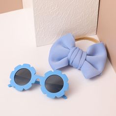 * Suitable for 1-5 years old
* Dimensions: the paper card is about 14 cm long, the width is about 14 cm, the glasses are about 13 cm long, and the height is 6 cm   
* Imported Toddler Bow, Toddler Accessories, Toddler Bows, Bow Decor, Made In China, Baby Accessories, In The Heights, Baby Toddler, China