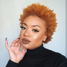 20 Stunning Haircuts for Short Curly Hair to Inspire Your Big Chop | NaturallyCurly.com Afro Hair Tips, Short Curly Cuts, Short Sassy Hair, Sassy Hair, Colour Ideas, Big Chop, Natural Blondes, Happy Hair, Hair Detangler