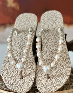 Customize the perfect gift for your goddaughter's birthday or beach wedding with personalized faux pearl sandals, ensuring she steps into her special day with style and sentiment. Elevate her celebration with these custom flip flops, a thoughtful token of your love and blessings for her special day. We use the original Havaianas®️: thong style made in Brazil 100% rubber non slip tread durable and flexible Customized items are final sale so they can’t be returned. Beach Footwear, Custom Sandal, Custom Flip Flops, Pearl Sandals, Goddaughter Gifts, Rubber Flip Flops, Fancy Design, Havaianas Flip Flops, Bridesmaid Pearls