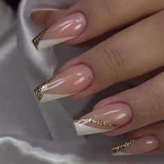 Nails With Gold, Gold Acrylic Nails, Nude Nail Designs, Fancy Nails Designs, Gold Nail, Pretty Nail Art Designs, Acrylic Nails Coffin Short, Bridal Nails