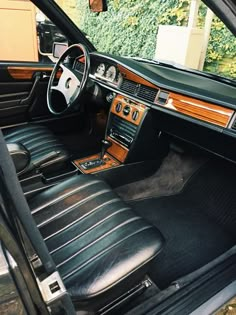 the interior of an old car is clean and ready for us to use in its new home