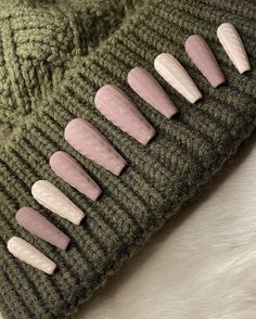 A gel polish, press-on nails set complete brown and beige colors and knit sweater detailing. Nail glue included in every purchase. Beige Knit Sweater, Polish Christmas, Thanksgiving Sweater, Nail Art Studio, Sweater Nails, Brown And Beige, Beautiful Nail Designs, Glue On Nails, Christmas Nails