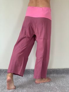 "Unisex Thai fisherman pants. One size fits all. You can wear in many occasions, casual wear, yoga wear, maternity wear, relax at home, travel etc. If you are looking for some pants that you can wear everywhere, comfortable, relax and Easy to wear. Thai fisherman pants is Answer!! Nice gift for yourself or your lover One pocket on the side for storing your items such as wallets, mobile phones, etc Approx. Measurements: One size can fits most and 1 Pockets Measurement Waist 27\" (69 cms) Length 4 Casual Wide Leg Pilates Pants, Casual Wide Leg Pants For Pilates, Ankle-length Yoga Pants With Pockets, Comfortable Wide Leg Harem Yoga Pants, Comfortable Wide Leg Harem Pants For Yoga, Comfortable Cotton Harem Yoga Pants, Solid Cotton Harem Pants For Yoga, Comfortable Cotton Yoga Harem Pants, Cotton Yoga Pants For Meditation