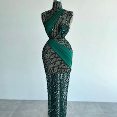 New Fitted Couture Green Gown Never Used Event Dresses Classy, Minna Fashion, Gown Green, Bad Dresses, Dinner Gowns, Long Green Dress, Dinner Dress Classy, Haute Couture Dresses, Green Gown