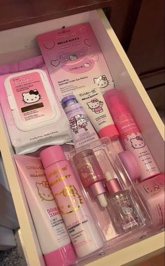 Images Hello Kitty, Hello Kitty Gifts, Hello Kitty Merchandise, Hello Kitty Makeup, Hello Kitty Rooms, Hello Kitty Aesthetic, Hello Kitty Accessories, Hello Kit