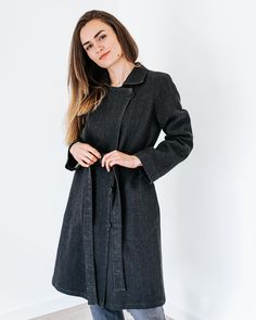 "This classic cut belted fall or spring coat is exceptionally comfortable and soft, made from prewashed and softened heavy weight natural linen fabric. Details: - 100% heavy weight Lithuanian linen; - the coat has two deep and comfortable side pockets and the belt; - handmade by Linen Di; - care: machine wash and machine dry gentle. While processing your order, please leave us a note with your measurements of your bust, waist, hips and preferred length in the personalization section. If body mea Summer Linen Shirt, Fall Linen, Summer Linen Pants, Linen Coat, Linen Cardigan, Linen Tank Top, Natural Linen Fabric, Spring Coat, Linen Jackets