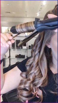 Unlock the secrets to achieving flawless, bouncy hair curls with these expert tips! Discover the best techniques, tools, and products to create stunning curls that last. From wand waving to heatless methods, get ready to elevate your hairstyling game. ✨🌟 #HairCurlingTips #BouncyCurls #HairStylingIdeas #CurlingIronTricks #BeautyHacks #HairCareRoutine #HairstyleTrends Credit:@ghdglobal Haircuts For Heart Shaped Faces, Make Rosemary Oil, Heart Shaped Faces, Rosemary Oil For Hair Growth, Curl Hair With Straightener, Rosemary Oil For Hair, Hair Curling Tutorial, Oil For Hair Growth