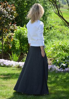 Long skirt with bow or tie to cotton - thanks to 2 loose ribbons, sewn on wide rubber and of course with pockets. Made of 100% cotton knit. It's perfect for sandals, sneakers and even pins. Size (Length / width at the waist (without stretching the rubber)) US --- UK ---- EU/DE 6 ------ 8 ----- 36/S (95/72) 8 ------ 10 ---- 38/M (96/76) 10 ----- 12 ---- 40/L (97/80) 12 ----- 14 ---- 42/XL (98/84) Dimensions in cm. 100% product EU / 100% cotton Other dimensions on request. Check the other colors a Relaxed Full-length Cotton Maxi Skirt, Cotton Maxi Skirt With Pockets And Full Skirt, Cotton Full Maxi Skirt With Pockets, Cotton Flared Maxi Skirt With Pockets, Round Skirt, Long Cotton Skirt, Skirt Circle, Unique Skirt, Skirt With Bow