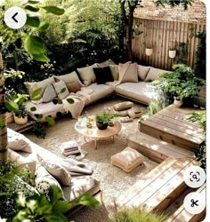 Outdoor Garden Lounge, City Backyard Landscaping, Outdoor Lounging Area, Tired Garden Ideas, Organic Backyard Design, Natural Patios, Cabin Patio Ideas, Garden Lounge Ideas, California Backyard Ideas