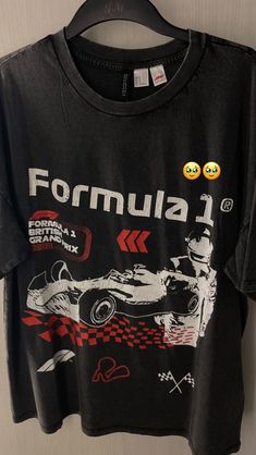 not mine ig: @ alekssandrast F1 Hoodie Design, F1 Shirt Outfit, Formula 1 Clothes, Formula 1 Gift Ideas, Ferrari Merch, F1 Clothes, F1 Clothing, F1 Fashion, F1 Gifts