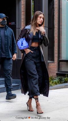 Black Capsule Wardrobe, Stile Kendall Jenner, Cooler Look, Looks Black