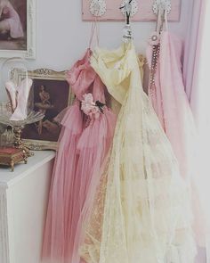 Pastel Cottage, Fantasy Dress, Gorgeous Gowns, Design Inspo, Dress Making, Prom Dress, Gowns Dresses