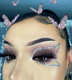 Glitter Butterfly Makeup, Butterfly Costume Makeup, Butterfly Makeup Halloween, Butterfly Makeup Look, Gem Makeup, Shiny Makeup, Plouise Makeup, Sparkly Makeup