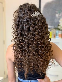 Hairstyles Curly Hair For Wedding, Hairstyle For Curly Hair For Wedding, Natural Curly Hairstyles For Quinceanera, Haïr Style For Curly Hair For Wedding, Hairstyles For Prom For Curly Hair, Styling Curly Hair For Wedding, Hair Styles For Curly Hair Prom, Pageant Hair Natural Curly, Pageant Hair Curly Hair