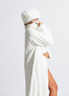 Luxury Winter White Long Sleeve Fur Coat, Luxury Long Sleeve Sweater Coat For Winter, Faux Mink Coat, Fairy Couture, Product Development Process, Faux Fur Hat, Cozy Accessories, Mink Coat, Glam Girl