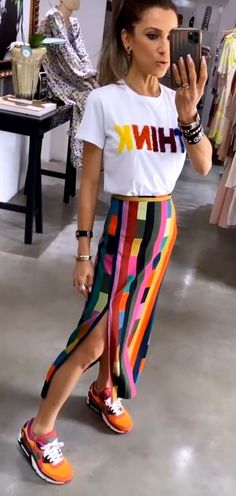 Dancer Style, Looks Adidas, Colorful Skirt, Moda Chic, Wardrobe Tips, Outfits Chic, Looks Street Style, Cooler Look