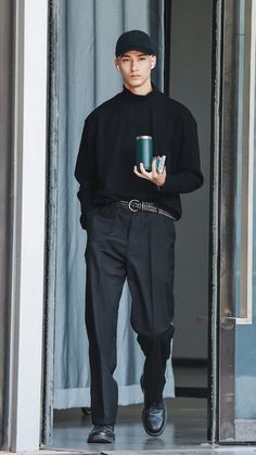 Mika Hashizume, Black Outfit Men, Classy Outfits Men, Street Style Outfits Men, Men Stylish Dress, Elegante Casual, Cool Outfits For Men