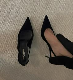 Classy High Heels, Black Heels Outfit, High Heels Outfit, Heels Elegant, Heels Aesthetic, Shoes Aesthetic, Dr Shoes, Shoes Elegant, Shoes Heels Classy