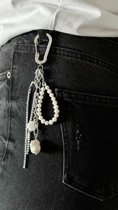 Funky Jewelry, Jewelry Lookbook, Mode Inspo, Pearl Charms, Dream Jewelry, Jewelry Inspo, Jewelry Patterns, Diy Beads, Bead Crafts