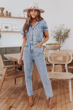 Short Sleeve Medium Wash Denim Jumpsuit - Magnolia Boutique Denim Jumpsuit Outfit, Bright Colors Fashion, Jean Jumpsuit, Denim Short Jumpsuit, Gameday Dress, Casual White Dress, Jumpsuit Outfit, Game Dresses, Medium Wash Jeans