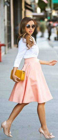 Pink Chic High Waist Skirt with White Top | Spring... Petite Bloggers, Bridget Bardot, Spring 2015 Fashion, Spring Work Outfits, Outfit Chic, Rock Outfit, Bohol