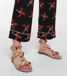 Roman Stud leather sandals Valentino Studded Sandals, Valentino Roma, Le Catch, Valentino Garavani Shoes, Studded Sandals, Slingbacks, Women Boots, Studded Leather, Summer Look