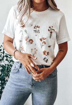 Hello friends, ❤ Show off your unique vintage style floral tee!Perfect for any vintage style lover and those with an eclectic, bohemian, hippie, or minimalist style!❤ Material and Fit:All of our t-shirts are 100% soft cotton (fabric may vary slightly depending on color) and are made is the U.S. They are very soft, light, and that much more comfortable, perfect to wear on any day, rain, sun or shine! The shirt is UNISEX - they are meant to have a looser fit, if you like it a bit tighter I'd recom White Vintage Print T-shirt For Spring, Spring Floral Embroidery Relaxed Fit Shirt, White Tops With Plant Print For Fall, Short Sleeve Floral Print Tops For Fall, White T-shirt With Fall Themed Plant Print, White T-shirt With Plant Print For Fall, Bohemian Spring T-shirt With Floral Embroidery, Casual Fall Tops With Plant Print, Spring Vintage Print Top With Short Sleeves