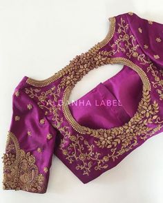 19 Unique embroidered blouse designs for the upcoming bridal season! Violet Color Aari Work Blouse, Boat Neck Maggam Work Blouses, Marriage Blouse Designs Latest, Threadwork Blouse Designs, Wedding Blouses Bridal, Blouse Designs Latest For Marriage, Wedding Blouse Designs Bridal Collection, Simple Wedding Blouse Designs, Latest Maggam Work Blouses