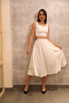 Bridal Skirt Crepe Skirt Satin Skirt simple Skirt - Etsy.de Bridal Separates Tops, White Skirt And Top, Bridal Crop Top, Bridal Skirt, Midi Wedding Dress, Skirt Satin, Crepe Skirt, Simple Skirt, Bridal Skirts