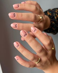 80+ Cute Short Nails Perfect For Every Season! - Prada & Pearls Boho Nails, Minimal Nails Art, Cute Short Nails, Dot Nail Art, Minimalist Nail Art, Minimal Nails, Lines On Nails, Dots Nails, Cute Gel Nails