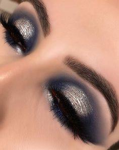 Blue And Gold Eyeshadow, Makeup Looks Dark, Dark Blue Eyeshadow, Navy Eye Makeup, Navy Blue Makeup, Gold Eyeshadow Looks, Evening Eye Makeup, Ball Makeup, Gold Makeup Looks