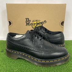 This Item Is Used. Comes From A Smoke Free Home. No Rips, Stains, Or Tears. In Great Condition. Black Oxfords Womens, Black Oxfords, Womens Oxfords, Dr. Martens, Oxford, Women Shoes, Women Shopping, Leather, Black