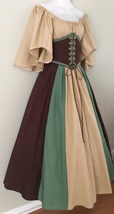 Fantasy Outfit Ideas, Dress Medieval, Fantasy Clothes, Fair Outfits, Old Fashion Dresses, Medieval Style, Medieval Clothing, Fairytale Dress, Simplistic Design