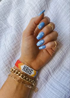 Blue With White Stars Nails, Blue Nails White Stars, Aesthetic 4th Of July Nails, 4th Of July Nails Aesthetic, Aesthetic Fourth Of July Nails, White Nails With Blue Stars, Cute Red White And Blue Nails, Blue Nails With Star Design, White Fourth Of July Nails