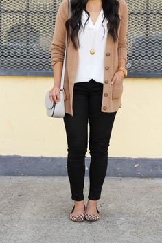 Black Pants Cardigan Outfit, White Blouse Fall Outfit, Night Time Casual Outfits, Blouse Cardigan Outfit, Dressy Outfits With Black Pants, Outfits With Flats Dressy, Blouse And Cardigan Outfit, Tan Cardigan Outfit Fall, Tan Cardigan Outfit Work