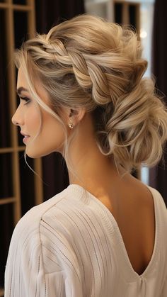 Bridesmaids Hair Styles Updo, Bridesmaid Hair That Will Stay, Hair Up Party Hairstyles, Thick Hair Bridesmaid Hairstyles, Wedding Partial Updo, Braided Bride Hairstyles, Wedding Hairstyles With Braid, Formal Hair Up, Round Face Updo