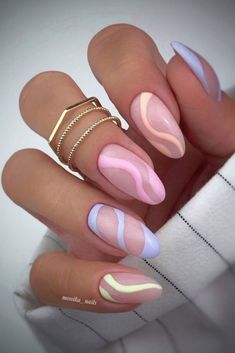 Almond Shaped Nails Designs, Almond Acrylic Nails Designs, Acrylic Nails Almond Shape, Lemon Nails, Unghie Sfumate, Almond Shape Nails, Basic Nails, Almond Nails Designs