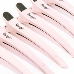 Simplify your styling routine with these must-have clips! The narrow tips allow you to gently section and secure your hair during styling. Automatically adjusting jaws and non-slip rubber grips make these ideal for blow-drying, curling, straightening, and pulling your hair back during makeup application. You won’t want to style your hair without them! Contains 6 clips. Suitable for all hair types. Clips For Makeup, Hair Sectioning Clips, Hair Clips For Skincare, Makeup Clips In Hair, Hair Clips For Makeup, Skincare Hair Clips, Hair Clips Makeup, Makeup Hair Clips, Mountain Outfits