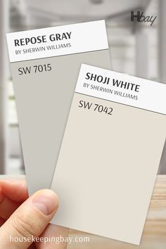 This image shows a comparison between Sherwin Williams "Repose Gray" (SW 7015) and "Shoji White" (SW 7042). Repose Gray is a soft, warm gray with slight beige undertones, making it versatile for various spaces. Shoji White, on the other hand, is a creamy off-white with subtle greige undertones, appearing warmer and lighter in contrast. The pairing highlights how Repose Gray leans more toward a true gray, while Shoji White offers a softer, warmer alternative. Sherwin Williams Repose Gray, Repose Gray Sherwin Williams, Trim Colors, Agreeable Gray, Interior House Colors, Dining Room Spaces