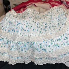 Like New Never Used Too Big Around My Waist Size 6 White Fitted Skirt For Garden Party, Fitted White Skirt For Garden Party, White Pleated Skirt For Garden Party, White Long Skirt For Garden Party, Vintage White Skirt With Attached Cancan, White Mini Skirt Petticoat For Spring, White Mini Petticoat For Spring, White Lined Skirt For Garden Party, Vintage White Skirt With Ruffles