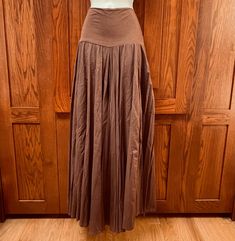 Amazing pair of vintage 1990s nutmeg brown Pallazo pants / elephant ear / wide pleated legs cotton pants.  These pants are sooooo flattering!! They look great all Four Seasons but are especially cute for Summer / festivals.  The pant's pleats are so gorgeous -- they make the pants look like a long skirt -- but have all the comfort and ease of pants  Mid-rise fit with a wide stretch panel at the waist.   100% Cotton, very soft, beautiful flowy lightweight cotton fabric. A bohemian, unique pair of Summer Festivals, Festival Summer, Elephant Ears, Pants Vintage, Maternity Pants, Pantalon Large, Summer Festival, Pair Of Pants, Cotton Pants