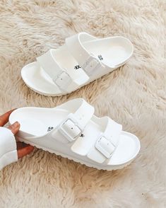 Sandals Aesthetic, Cute Slippers, Fashion Slippers, Hype Shoes, Aesthetic Shoes, Shoes Summer