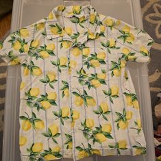 Janie And Jack Lemon Hawaiian Shirt - Size 4 Nwot Yellow T-shirt With Lemon Print For Spring, Casual Yellow Collared Camp Shirt, Yellow Short Sleeve Camp Shirt For Spring, Yellow Casual Camp Shirt For Spring, Yellow Collared Summer Tops, Casual Yellow Tops With Lemon Print, Yellow Collared Top For Summer, Casual Lemon Print Tops For Spring, Casual Yellow Camp Shirt For Spring