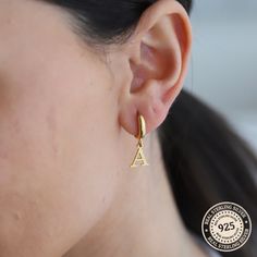 --LosAngelesMinimalist-- Letter Earring, Minimalist Earrings, Huggie Hoop Earrings, Gold Plated Earrings, Initial Earring, Everyday Earrings, Personalized Earring Please write down the initial you want to finalize the order. It offer an easy usage and will hold up long times due to the material choice and production quality. The earrings comes in pairs. Material: High-Quality Solid 925 Sterling Silver Finish: Gold, Silver, Gold Rose The earring is finished with either 14K gold fill, rose gold fi Minimalist Personalized Drop Earrings, Personalized Minimalist Dangle Earrings, Personalized Minimalist Drop Earrings, Alphabet Earrings, Order Earrings, Interlocking Circle Necklace, Earring Minimalist, Mom Ring, Letter Earrings