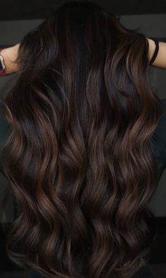 Shatush Hair, Dark Brown Hair Balayage, Summer Hair Color Ideas, Brown Hair Looks, Brown Hair Inspo, Brunette Hair With Highlights, Balayage Hair Dark, Dark Hair With Highlights