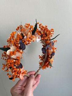 This handmade crown is designed with real dried flowers and artificial flowers. The crown is a unique piece for a rustic-boho themed wedding, engagement or baby shower.  PLEASE NOTE Buyer is responsible for customs fees (if applicable). Thank you for choosing us, Don't forget to check out our other items! Fall Floral Crown, Autumn Flower Crown, Orange Flower Headpiece, Orange Floral Crown, Autumn Flower Hair Comb, Dried Flower Crown, Crown Bride, Handmade Crown, Flower Crown Bridesmaid