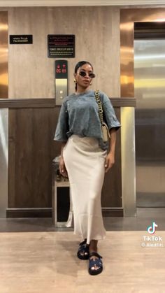 Chubby Girl Fashion, Cute Professional Outfits, Modest Casual Outfits, Chic Dress Classy, Cute Casual Dresses, African Fashion Skirts, Women Dresses Classy, Effortlessly Chic Outfits, Everyday Fashion Outfits