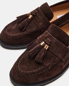 RADCLIFF Chocolate Brown Suede Tassel Penny Loafer | Women's Loafers – Steve Madden Suede Loafers Outfit Women, Brown Loafers Women, Suede Loafers Outfit, Brown Loafers Outfit Women, Loafers Outfit Women, Loafer Outfits, Loafers And Socks, Steve Madden Loafers, Brown Suede Loafers