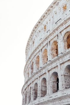 an image of the side of a building that is white